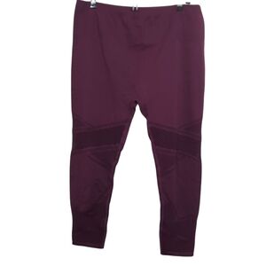 NWT Fabletics Mosaic High Waisted 7/8 Athletic Leggings Maroon Size XL Gym